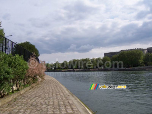 Vue sur la Seine 1 (188x)