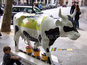 La vache 'Les Temps Modernes' (378x)