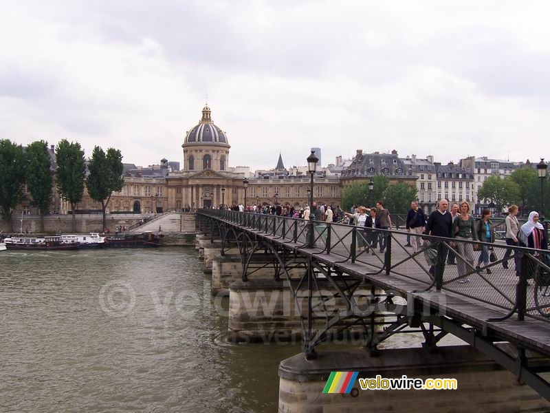 De Pont des Arts en het Institut de France