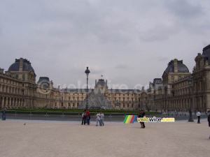 Le Louvre (205x)