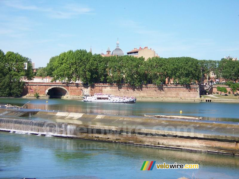 Een boot op de Garonne