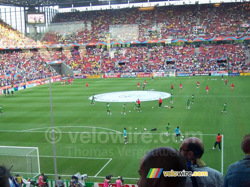 The players doing their warming up ...