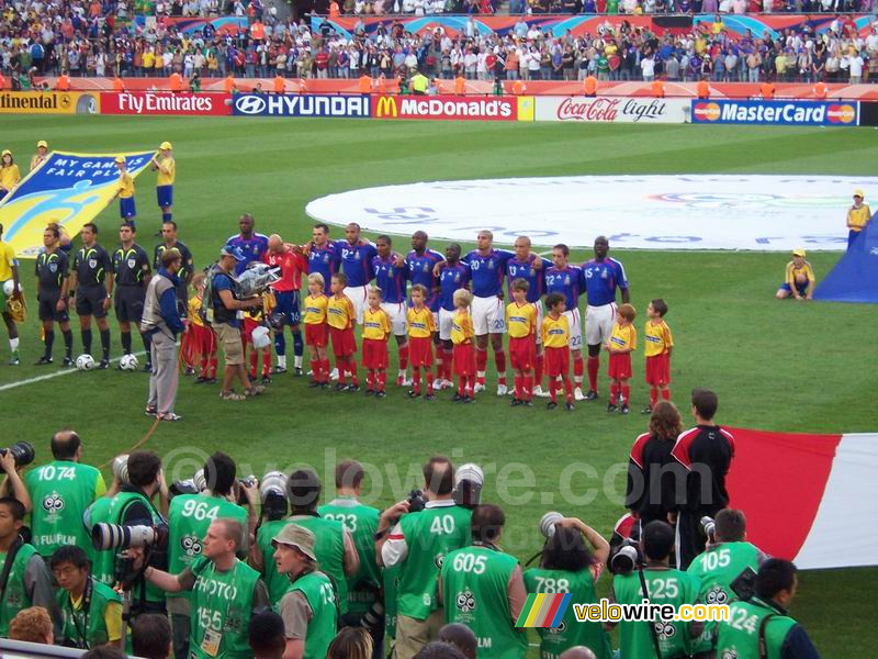 De Franse spelers tijdens het volkslied