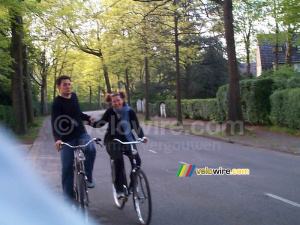[The Netherlands] Cédric and Isabelle on their bicycle (375x)