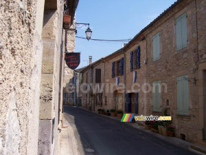 La Grande Rue à Puycelci (328x)