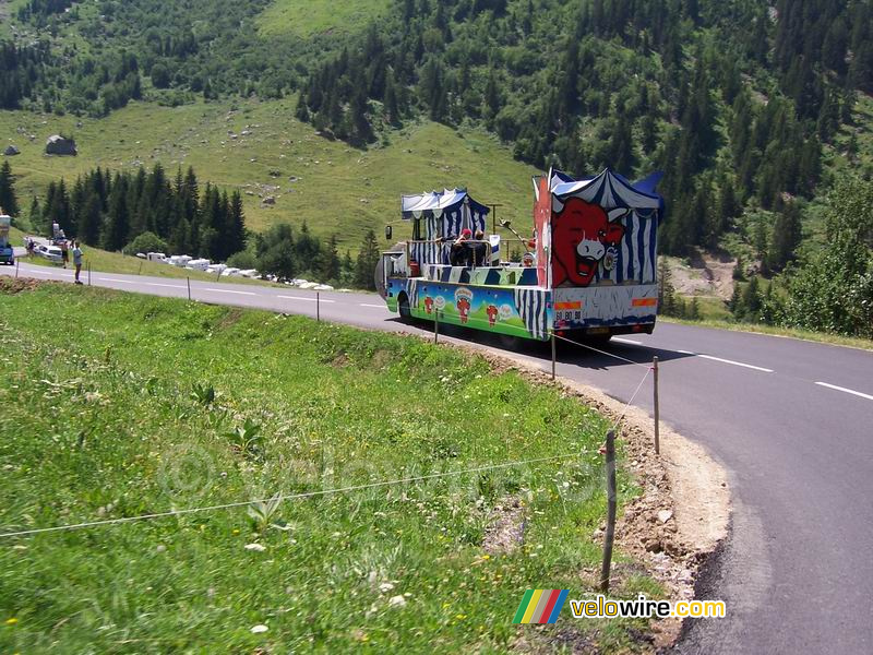 Le char de la vache qui rit 2 - [1 jour dans la caravane de La Vache Qui Rit]