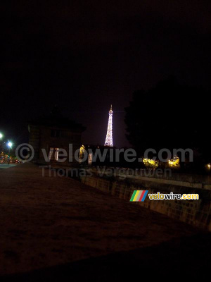 La Tour Eiffel qui scintille (281x)