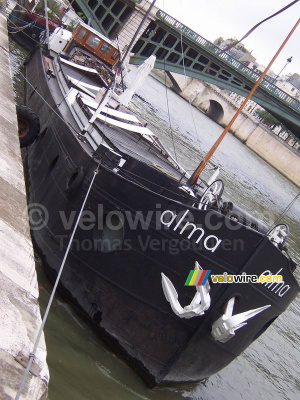 Le bateau 'Alma' (317x)