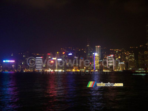 Hong Kong skyline at night (2) (415x)