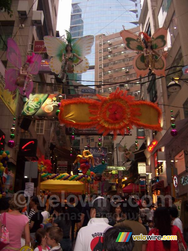 Straatcarnaval in Lan Kwai Fong (1)