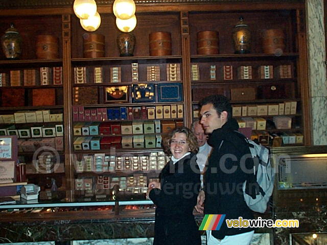 [The Netherlands - Amsterdam] Cédric & Isabelle in the cigar store Hajenius