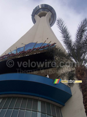 The tower of the Stratosphere Hotel (2) (410x)