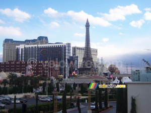 View on Paris and Ballys from Caesars Palace (244x)