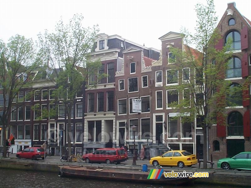 [Les Pays-Bas - Amsterdam] Des vieilles maisons effondrées