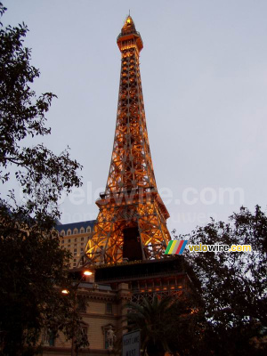 Replica Eiffel tower at the Paris Hotel (303x)