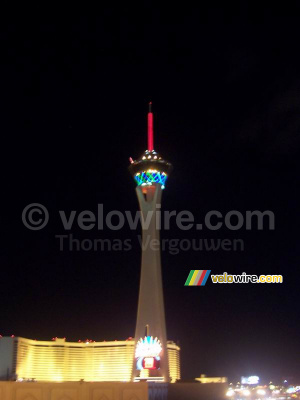The tower of the Stratosphere Hotel, by night (578x)