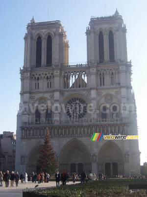 Le Notre Dame (402x)