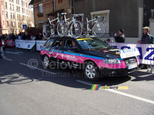Une voiture de T-Mobile (507x)