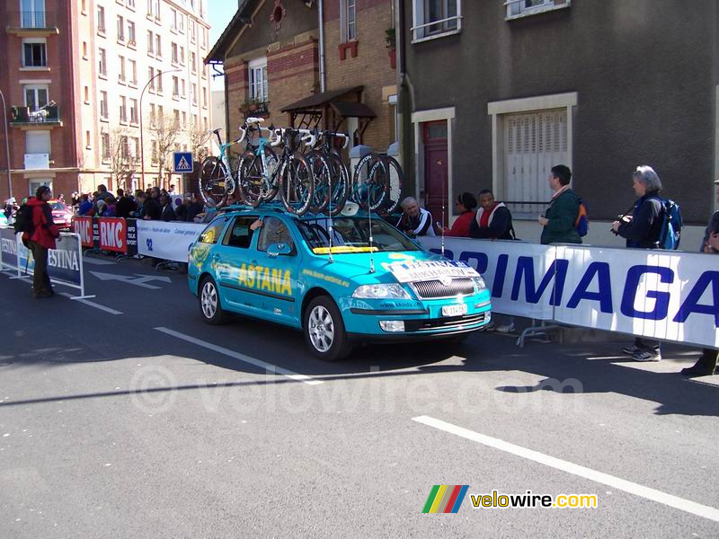 Une voiture d'Astana