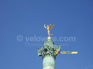 Le Génie de la Liberté sur la Place de la Bastille (338x)
