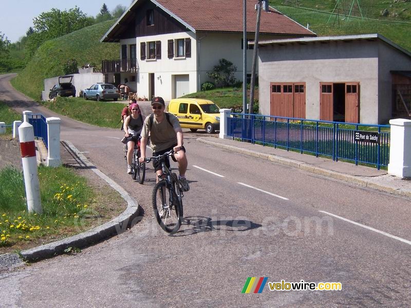 Ricou, Anne-Cécile and Bernie by bike