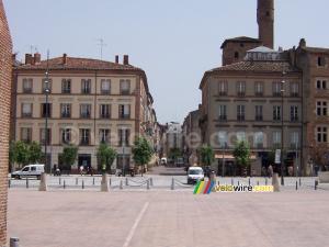 Place Sainte Cécile à Albi (2) (444x)