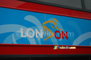Le logo London pour le Tour sur une navette (588x)