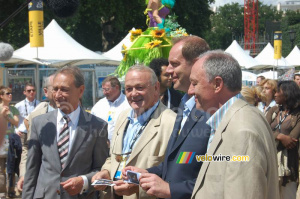 Bertrand Delanoë, Jean-Marie Leblanc, Christian Prudhomme et Ken Livingstone (1084x)