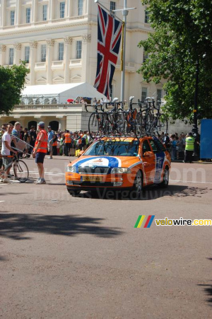 The Rabobank car in London (837x)