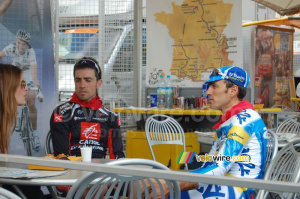 Xabier Zandio de Caisse d'Epargne et Jose Luis Arrieta d'AG2R (741x)