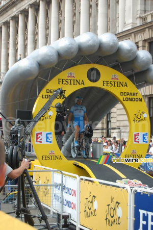 Markus Fothen de Gerolsteiner au départ de son prologue (578x)