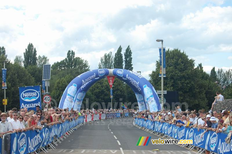 1 kilometres from the finish in Canterbury (1)