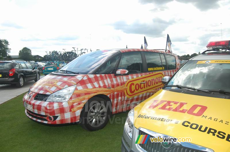 A Cochonou and Vélo Magazine car