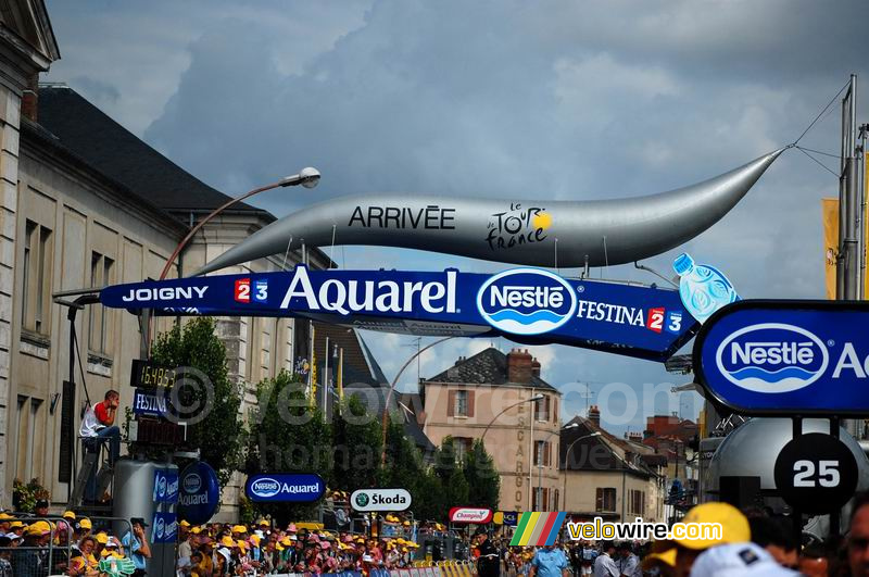 The finish in Joigny