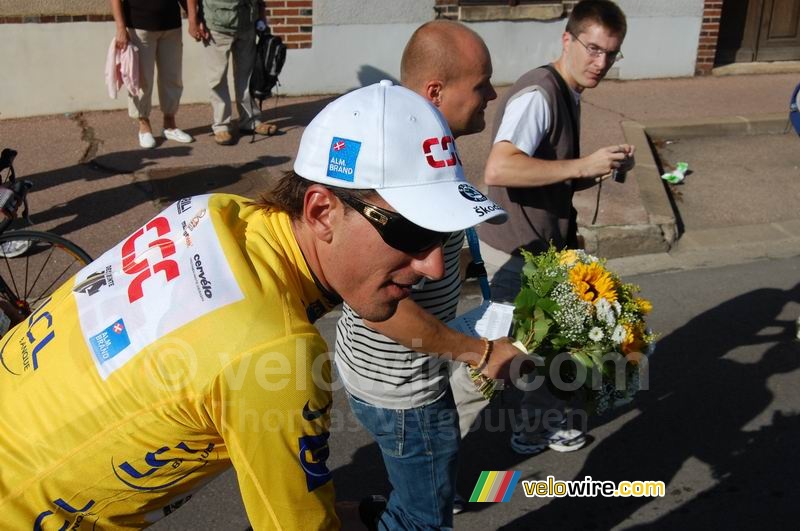 Fabian Cancellara (CSC) en maillot jaune (4)