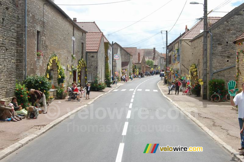 Nitry, très joliment décorée