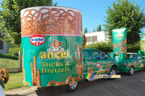 The Ancel advertising caravan (923x)