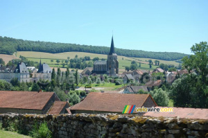 A nice view of Sainte-Sabine (897x)