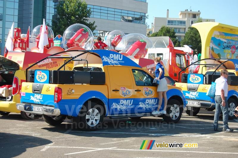 The PMU advertising caravan in Bourg-en-Bresse