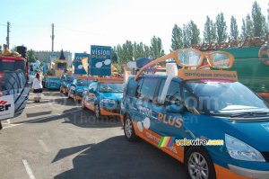 The Vision Plus advertising caravan in Bourg-en-Bresse (2) (501x)