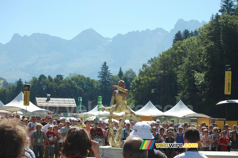 The dancers in the Village Départ in Le Grand-Bornand