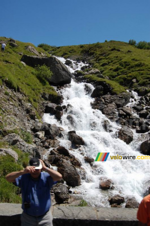 Une petite rivière / cascade sur le Cormet de Roselend (2) (421x)