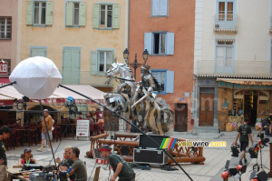 Une statue d'un chevalier à Briançon (602x)
