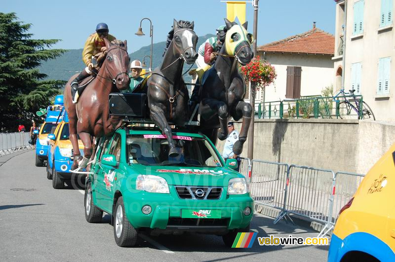 La caravane publicitaire PMU (1)