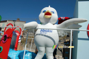 Minidou dans la caravane publicitaire X-Tra Minidou (428x)