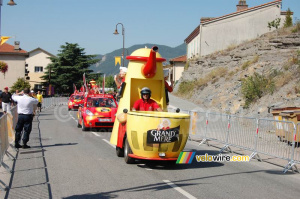 La caravane publicitaire Café Grand Mère (1) (464x)