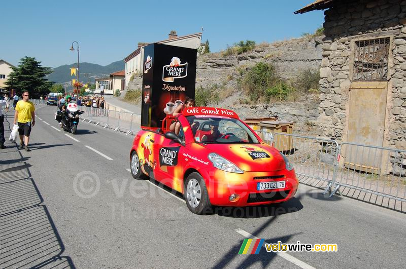 La caravane publicitaire Café Grand Mère (2)