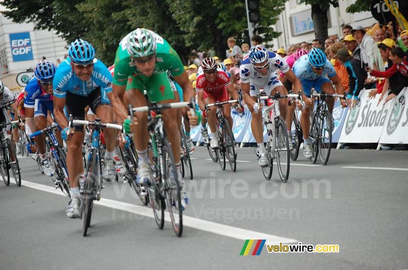 The finish in Castres: a sprint won by Tom Boonen (2)