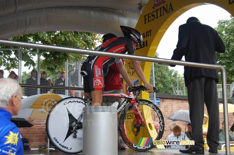 David Arroyo (Caisse d'Epargne) juste avant le départ (Albi > Albi, 2)