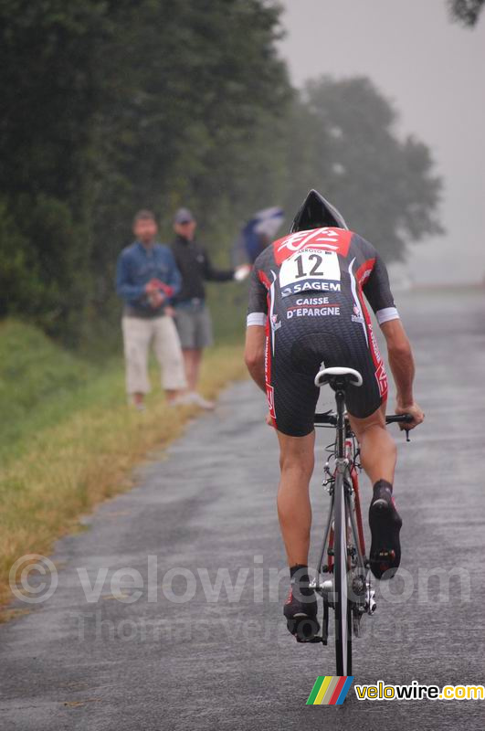 David Arroyo (Caisse d'Epargne) in een klimmetje tijdens de tijdrit Albi > Albi